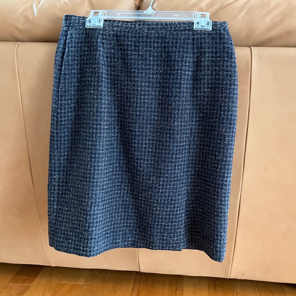 Norton McNaughton Women’s skirt navy cream color Size 12